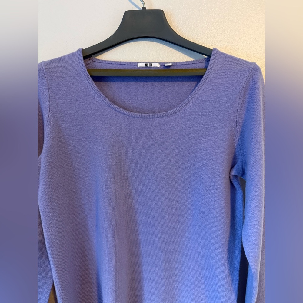 Uniqlo Lavender Cashmere Sweater Scoop Neck Medium - Picture 2 of 6